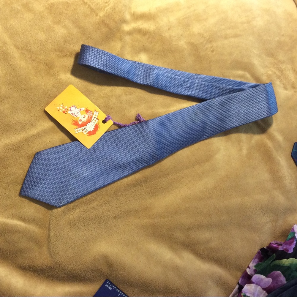 Blue dotted tie